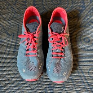 Ladies On Cloud Running Shoe